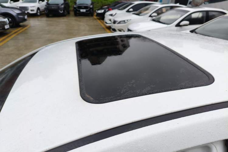 Used CHANGAN Eado DT 2018 1.6L Automatic Smart Enjoyment Model Roof