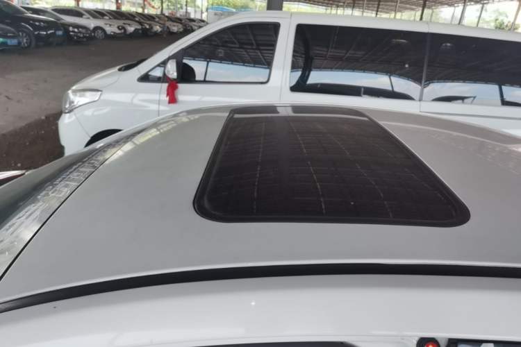 Used CHANGAN Eado DT 2018 1.6L Automatic Smart Enjoyment Model Roof