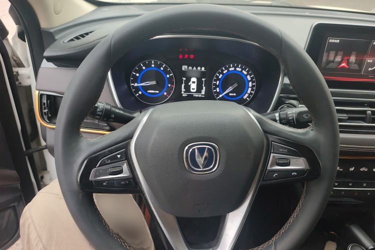 Used CHANGAN Eado DT 2018 1.6L Automatic Luxury Model Steering Wheel