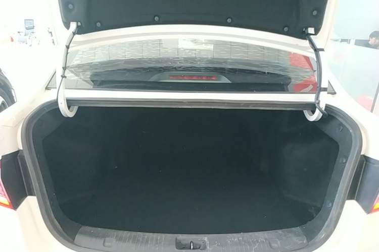 Used CHANGAN Eado DT 2018 1.6L Manual Smart Enjoyment Model Trunk
