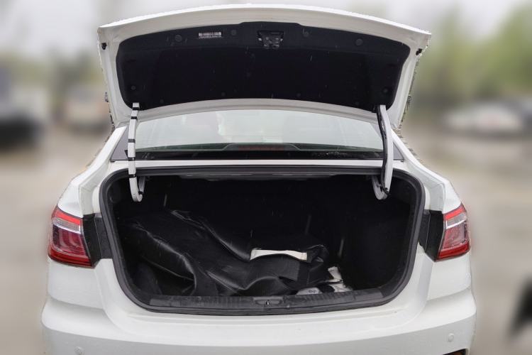 Used CHANGAN Eado DT 2018 1.6L Manual Comfort Model Trunk
