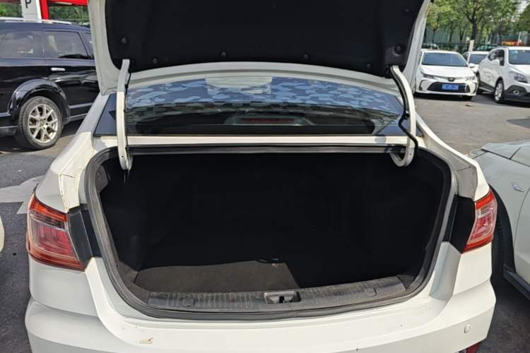 Used CHANGAN Eado DT 2018 1.6L Manual Smart Enjoyment Model Trunk