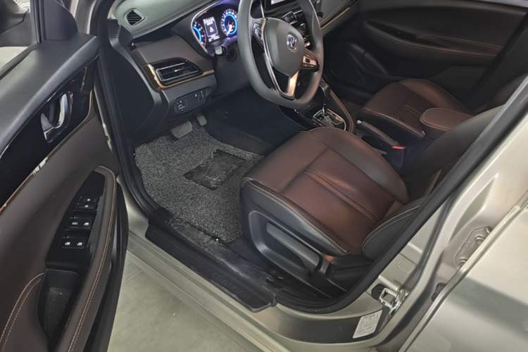 Used CHANGAN Eado DT 2018 1.6L Automatic Smart Enjoyment Model Driver Seat