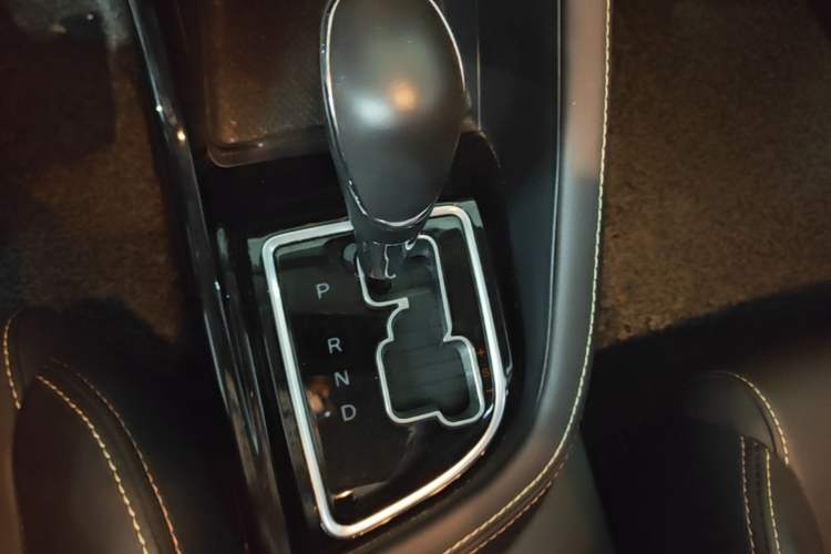 Used CHANGAN Eado DT 2018 1.6L Automatic Smart Enjoyment Model Gear Lever