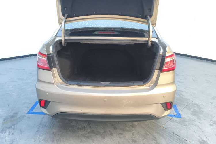 Used CHANGAN Eado DT 2018 1.6L Manual Smart Enjoyment Model Trunk