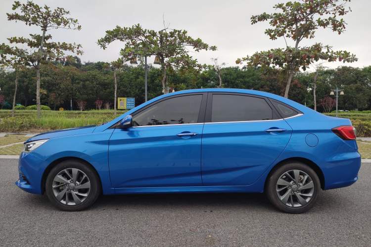 Used CHANGAN Eado DT 2019 1.6L Manual Enjoyment Model China V Standard Exterior 3