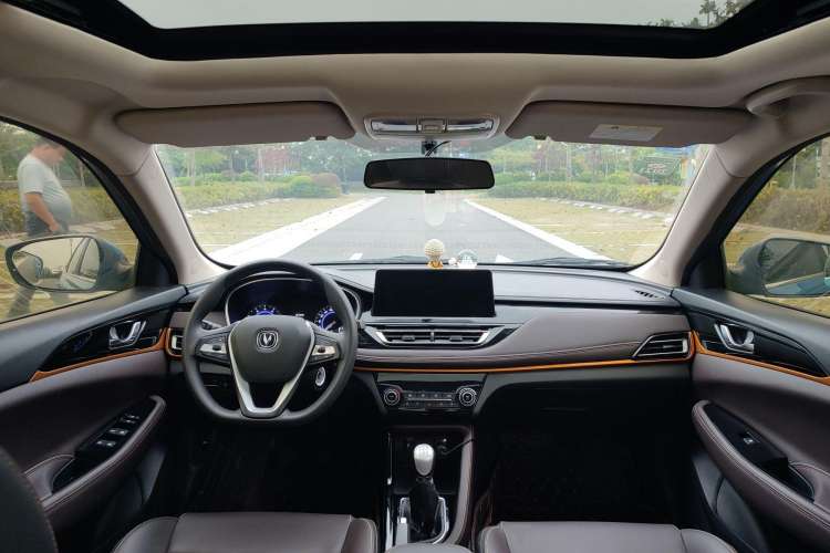 Used CHANGAN Eado DT 2019 1.6L Manual Enjoyment Model China V Standard Interior 1