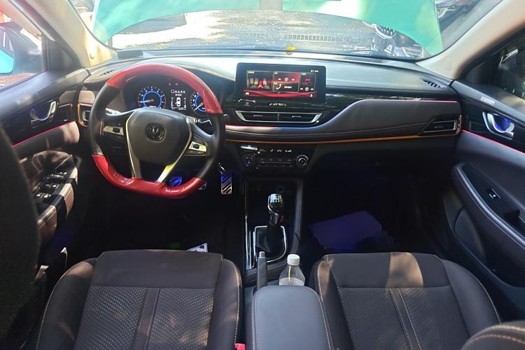 Used CHANGAN Eado DT 2019 1.6L Manual Comfort Model China VI Standard Interior 2