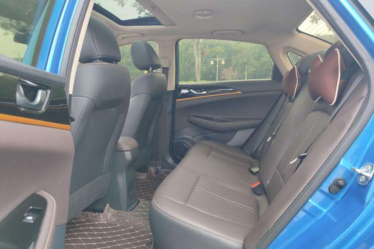 Used CHANGAN Eado DT 2019 1.6L Manual Enjoyment Model China V Standard Interior 3