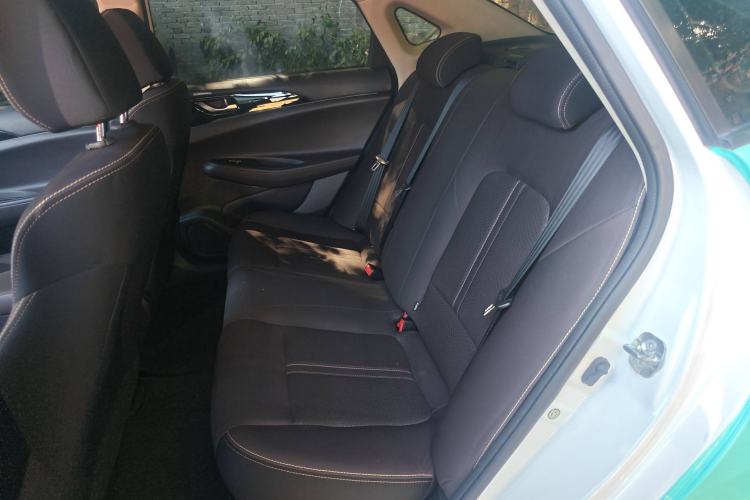 Used CHANGAN Eado DT 2019 1.6L Manual Comfort Model China VI Standard Interior 4
