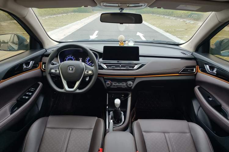 Used CHANGAN Eado DT 2019 1.6L Manual Enjoyment Model China V Standard Steering Wheel