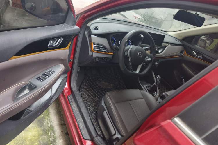 Used CHANGAN Eado DT 2019 1.6L Manual Enjoyment Model China VI Standard Driver Seat