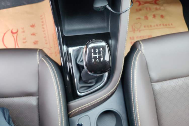 Used CHANGAN Eado DT 2019 1.6L Manual Enjoyment Model China VI Standard Gear Lever