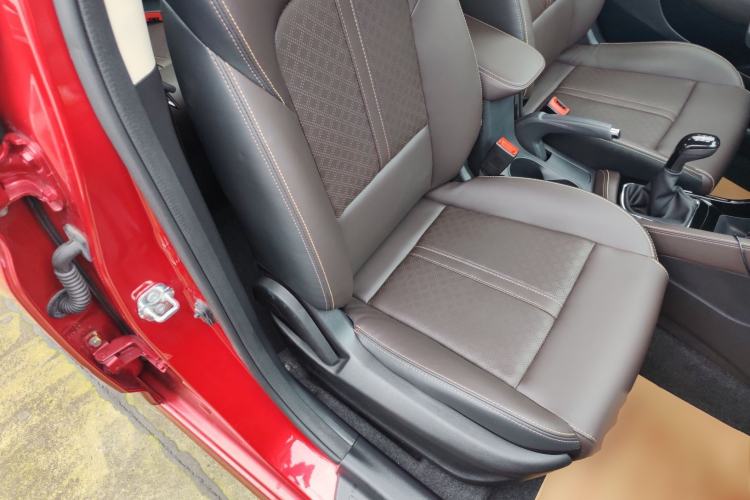 Used CHANGAN Eado DT 2019 1.6L Manual Enjoyment Model China VI Standard Right Front Seat