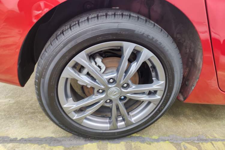 Used CHANGAN Eado DT 2019 1.6L Manual Enjoyment Model China VI Standard Right Rear Wheel Hub