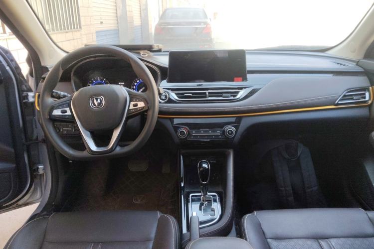 Used CHANGAN Eado DT 2019 1.6L Automatic Smart Enjoyment Model China VI Standard Center Console