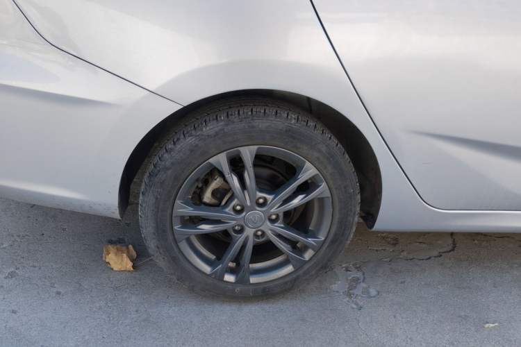 Used CHANGAN Eado DT 2019 1.6L Automatic Smart Enjoyment Model China VI Standard Exterior 5