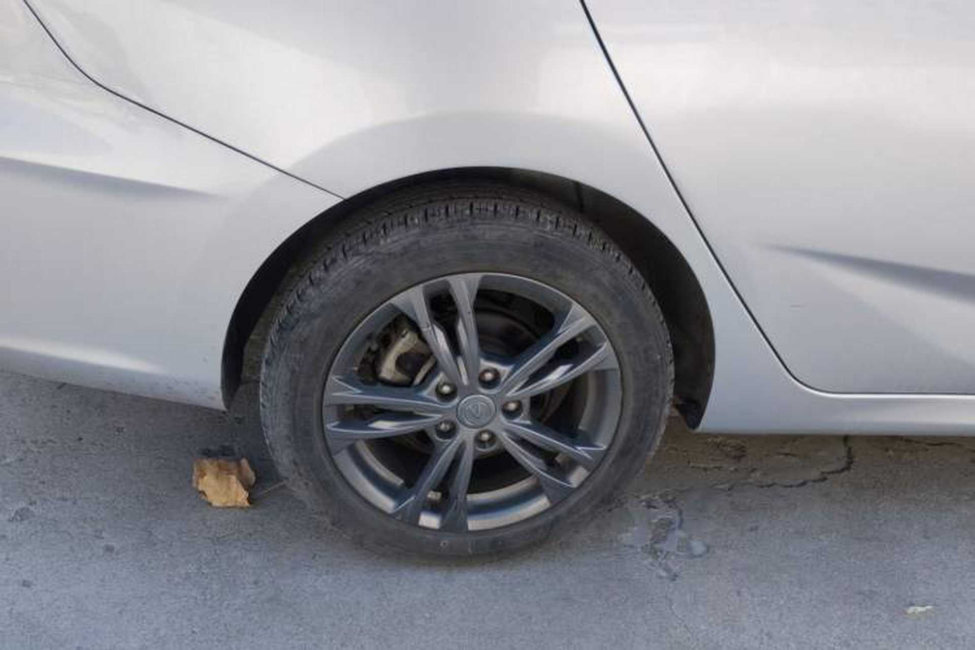 Used CHANGAN Eado DT 2019 1.6L Automatic Smart Enjoyment Model China VI Standard Exterior 5