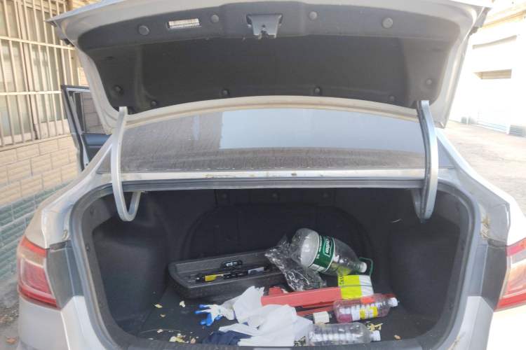 Used CHANGAN Eado DT 2019 1.6L Automatic Smart Enjoyment Model China VI Standard Trunk
