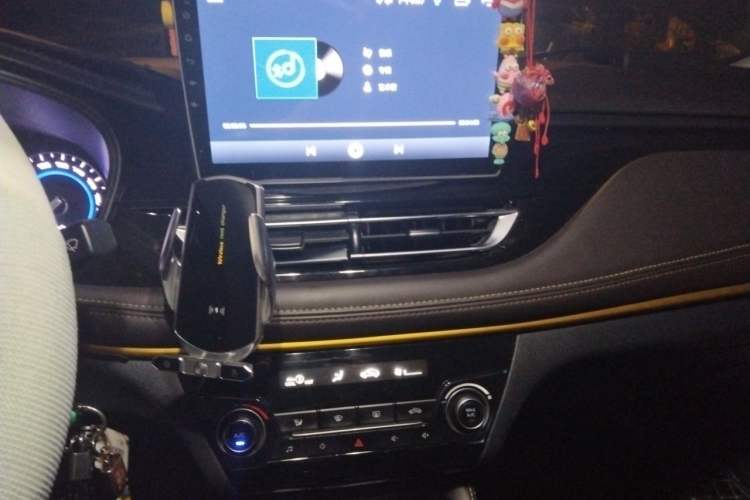 Used CHANGAN Eado DT 2019 1.6L Automatic Enjoyment Model China VI Standard Audio And AC Panel