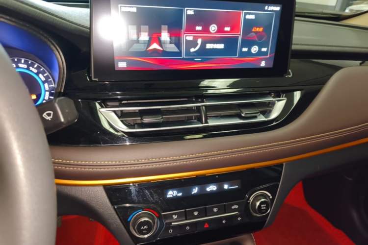 Used CHANGAN Eado DT 2019 1.6L Manual Comfort Model China VI Standard Audio And AC Panel