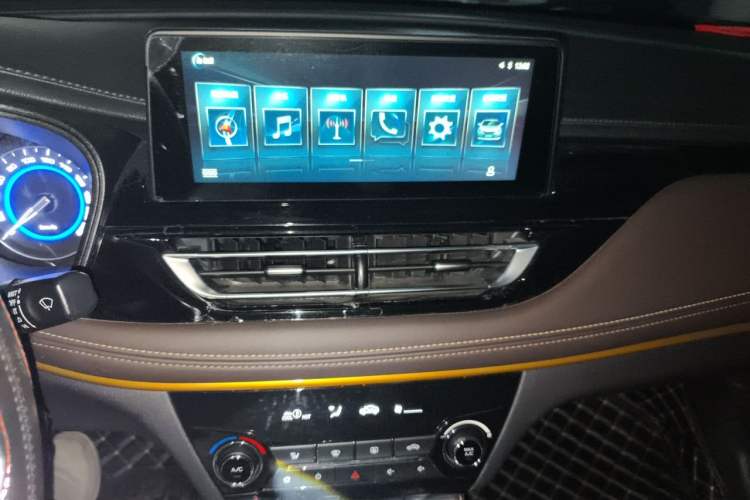 Used CHANGAN Eado DT 2019 1.6L Manual Enjoyment Model China VI Standard Audio And AC Panel