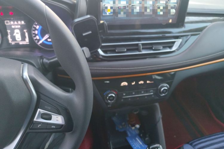 Used CHANGAN Eado DT 2019 1.6L Manual Comfort Model China VI Standard Audio And AC Panel