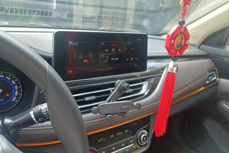 Used CHANGAN Eado DT 2019 1.6L Manual Comfort Model China VI Standard Audio And AC Panel
