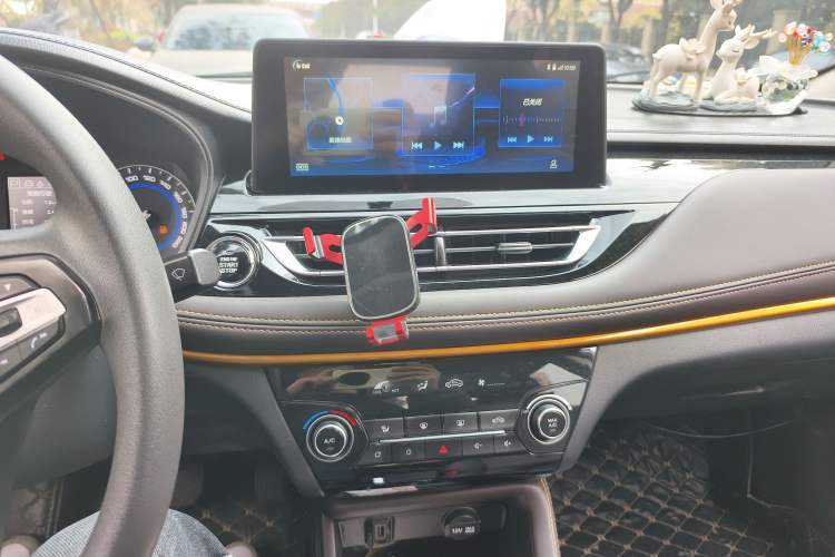 Used CHANGAN Eado DT 2019 1.6L Automatic Smart Enjoyment Model China VI Standard Audio And AC Panel