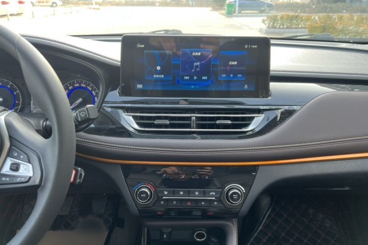 Used CHANGAN Eado DT 2019 1.6L Manual Enjoyment Model China VI Standard Audio And AC Panel