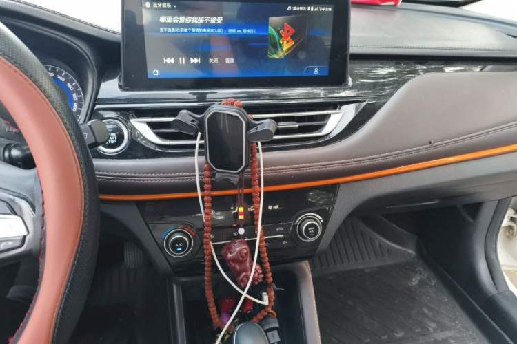 Used CHANGAN Eado DT 2019 1.6L Automatic Smart Enjoyment Model China VI Standard Audio And AC Panel