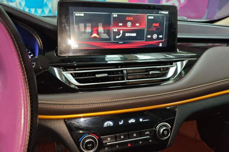 Used CHANGAN Eado DT 2019 1.6L Manual Enjoyment Model China VI Standard Audio And AC Panel