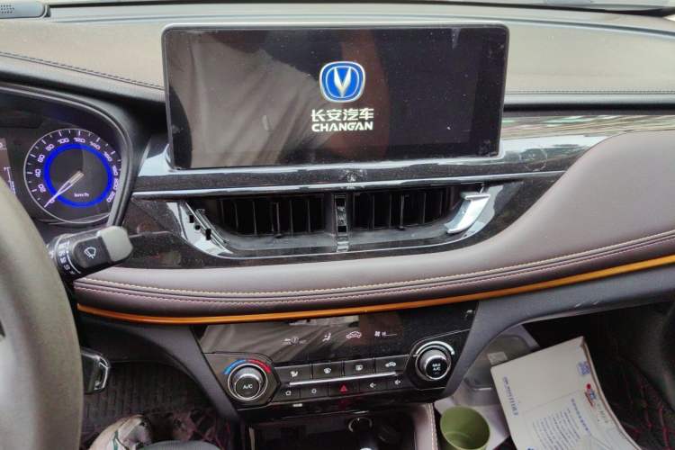 Used CHANGAN Eado DT 2019 1.6L Manual Enjoyment Model China VI Standard Audio And AC Panel