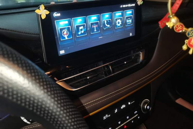 Used CHANGAN Eado DT 2019 1.6L Manual Enjoyment Model China VI Standard Audio And AC Panel