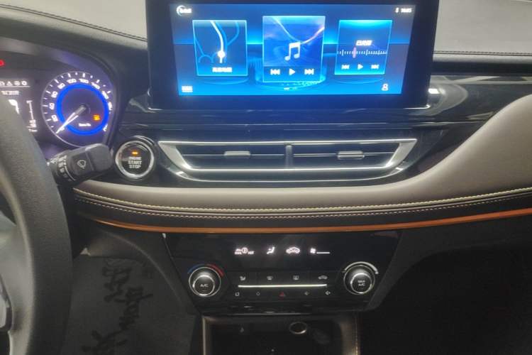 Used CHANGAN Eado DT 2019 1.6L Automatic Smart Enjoyment Model China VI Standard Audio And AC Panel
