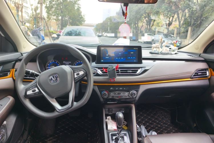 Used CHANGAN Eado DT 2019 1.6L Automatic Smart Enjoyment Model China VI Standard Center Console
