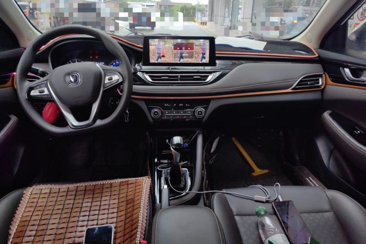 Used CHANGAN Eado DT 2019 1.6L Manual Enjoyment Model China VI Standard Center Console