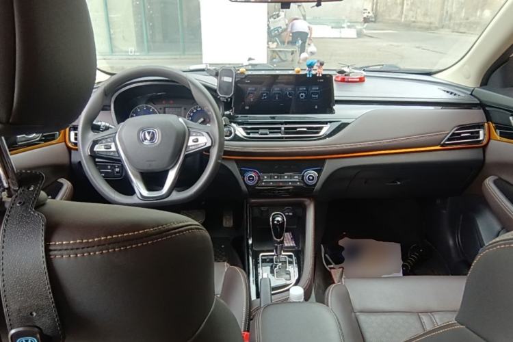 Used CHANGAN Eado DT 2019 1.6L Automatic Smart Enjoyment Model China VI Standard Center Console