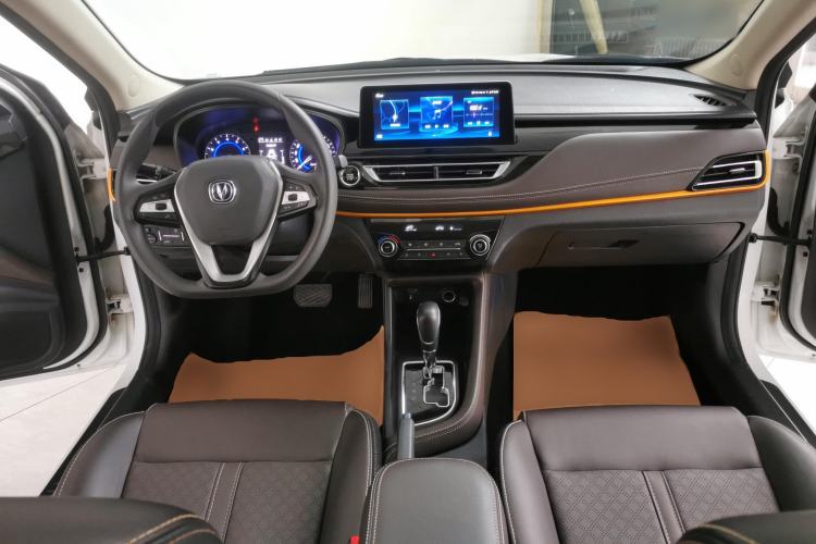 Used CHANGAN Eado DT 2019 1.6L Automatic Smart Enjoyment Model China VI Standard Center Console