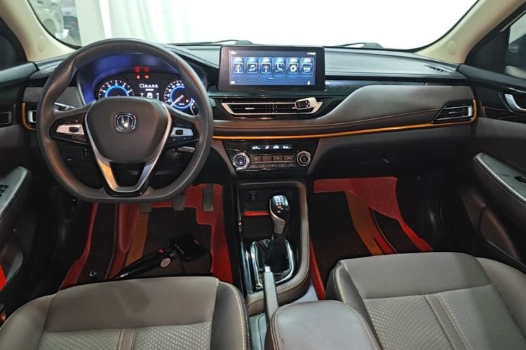 Used CHANGAN Eado DT 2019 1.6L Manual Comfort Model China VI Standard Center Console