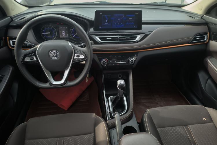 Used CHANGAN Eado DT 2019 1.6L Manual Comfort Model China VI Standard Center Console