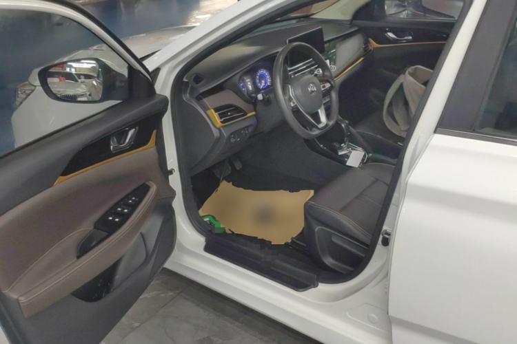Used CHANGAN Eado DT 2019 1.6L Automatic Smart Enjoyment Model China VI Standard Driver Seat