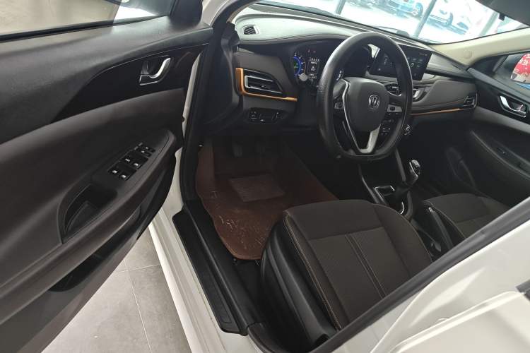 Used CHANGAN Eado DT 2019 1.6L Manual Comfort Model China VI Standard Driver Seat
