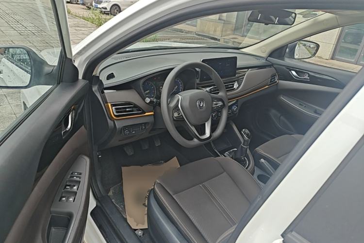 Used CHANGAN Eado DT 2019 1.6L Manual Comfort Model China VI Standard Driver Seat