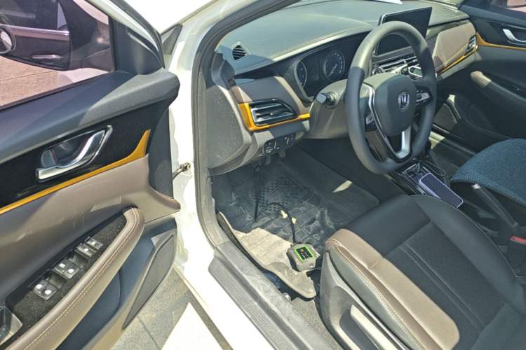 Used CHANGAN Eado DT 2019 1.6L Automatic Smart Enjoyment Model China VI Standard Driver Seat