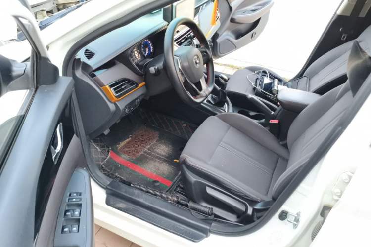 Used CHANGAN Eado DT 2019 1.6L Manual Enjoyment Model China VI Driver Seat