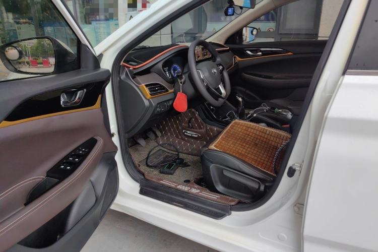 Used CHANGAN Eado DT 2019 1.6L Manual Enjoyment Model China VI Standard Driver Seat