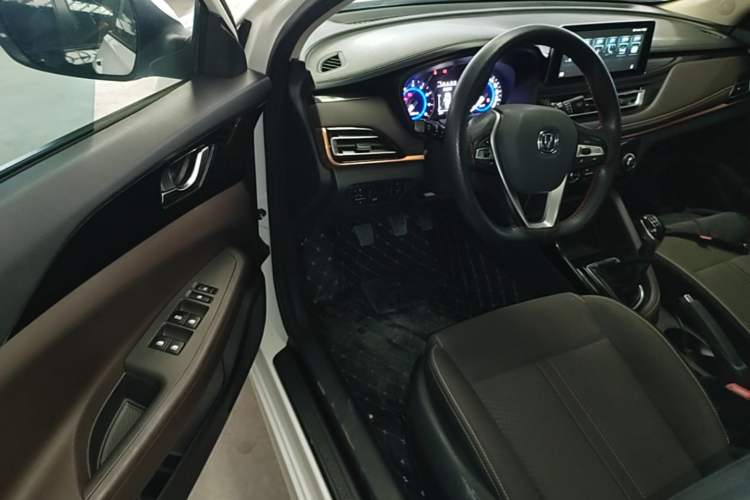 Used CHANGAN Eado DT 2019 1.6L Manual Comfort Model China VI Standard Driver Seat