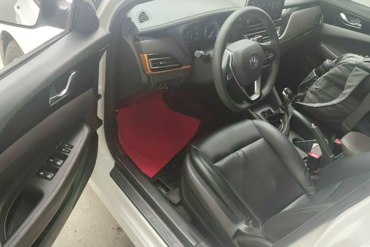 Used CHANGAN Eado DT 2019 1.6L Manual Comfort Model China VI Standard Driver Seat