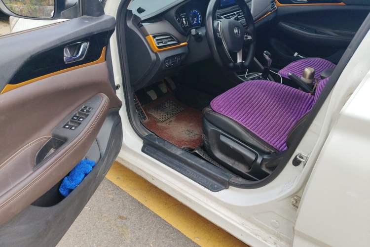 Used CHANGAN Eado DT 2019 1.6L Manual Enjoyment Model China VI Standard Driver Seat